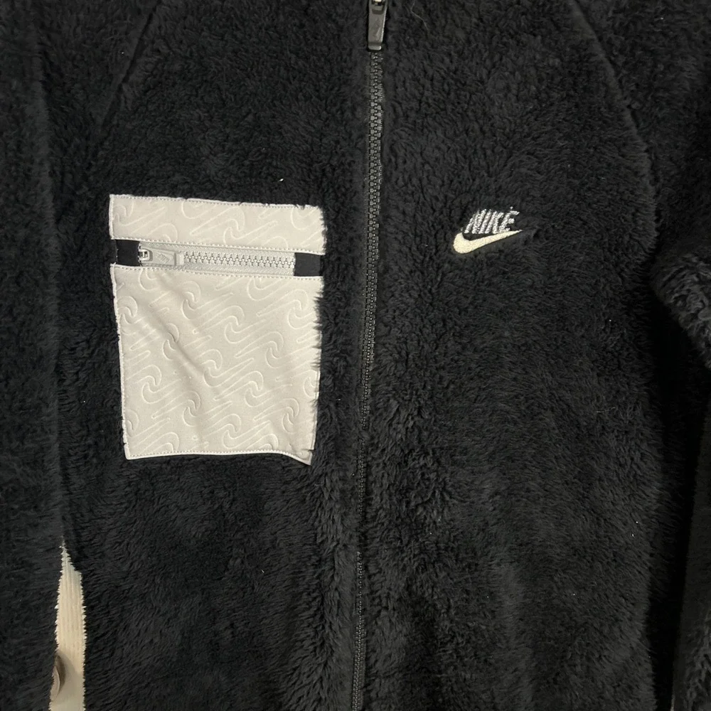 Nike Sportswear Winter Jacket Girls Small Sherpa Long Sleeve Full Zip DV8135-010